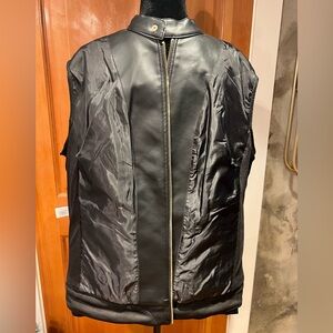 Multi media faux Marc New York, Andrew Marc.
No snags, tears.